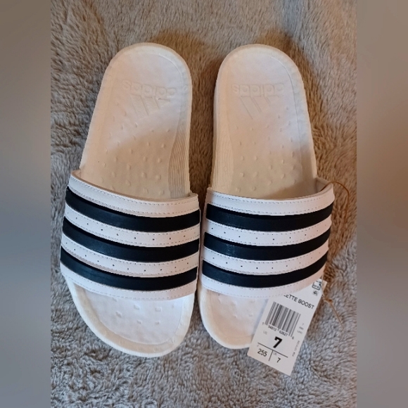 ADIDAS ADILETTE BOOST SLIDES - Picture 1 of 8